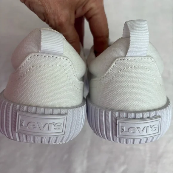 LEVI'S Emma Winter White Low Profile Platform Sneaker--7.5 - Picture 10 of 13